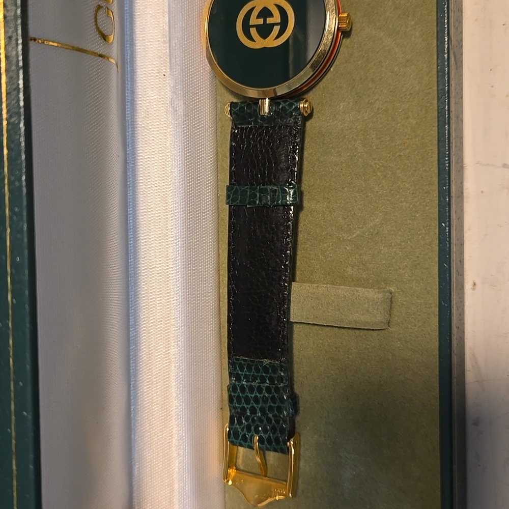 Vintage Woman's Gucci, watch 2000L - Picture 4 of 6